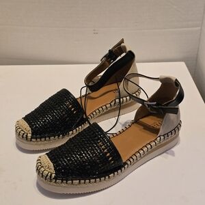 a.n.a Womens Clara Wedge Espadrilles. Size:‎ 9.5 Color: Black And Tan